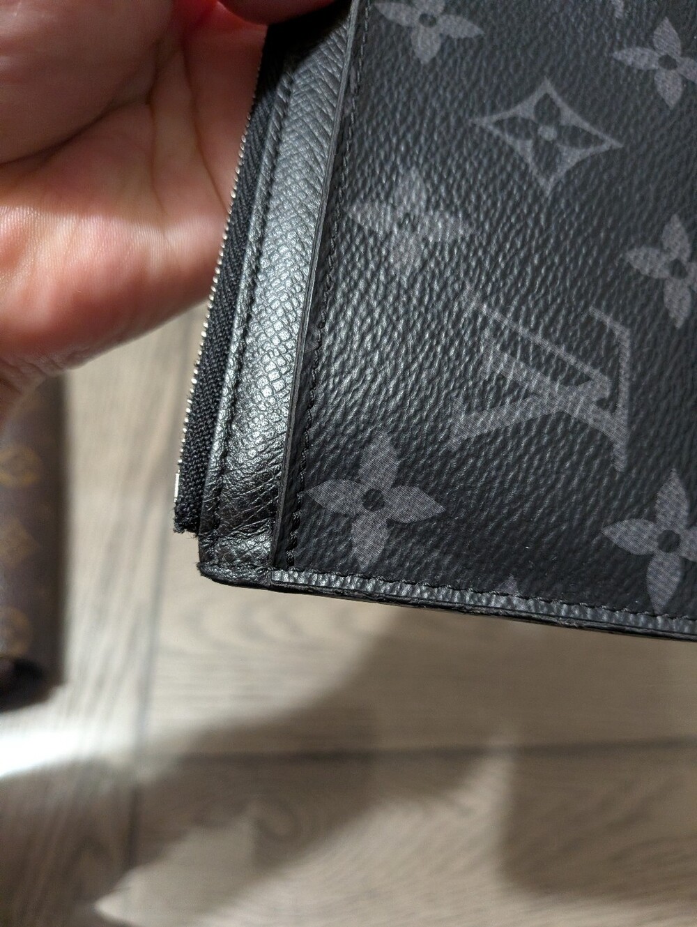 Louis Vuitton Black Monogram Card Holder Wallet - Picture 15 of 16